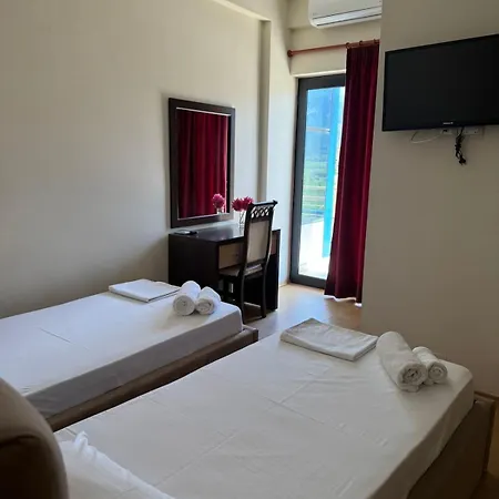 Grand Park Hotel 3*